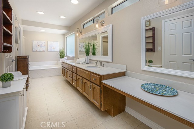 Detail Gallery Image 22 of 43 For 4373 Mahogany Cir, Yorba Linda,  CA 92886 - 4 Beds | 2/1 Baths