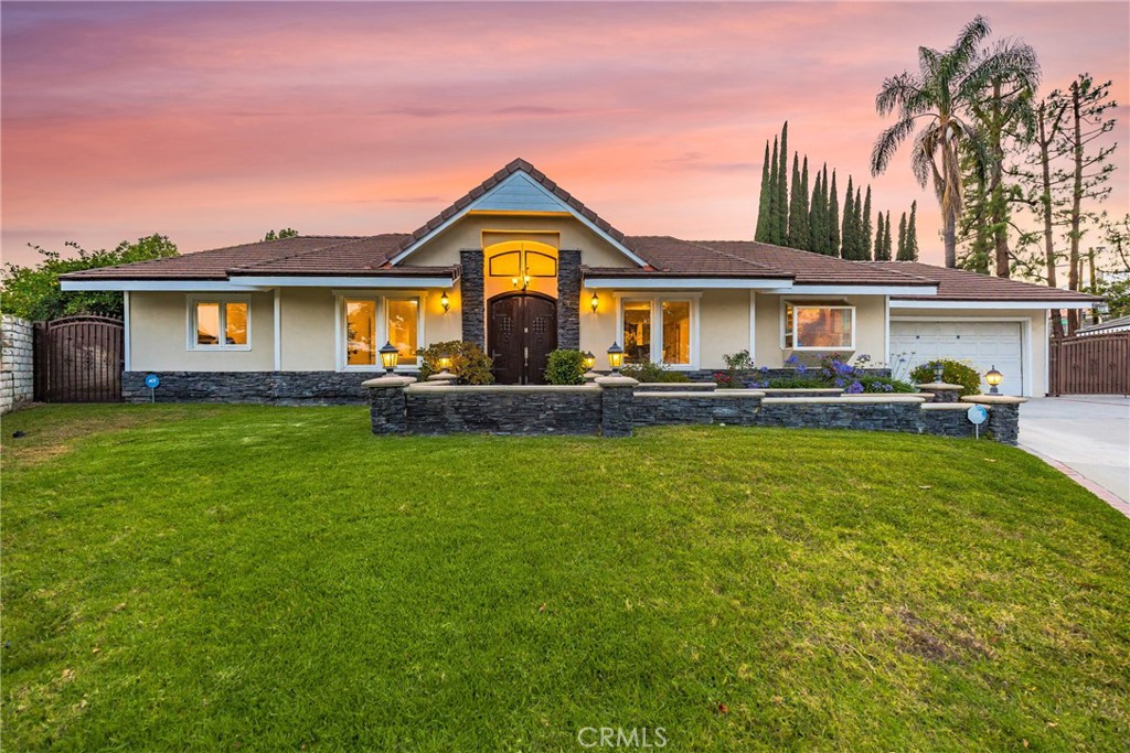 1165 Altura Terrace