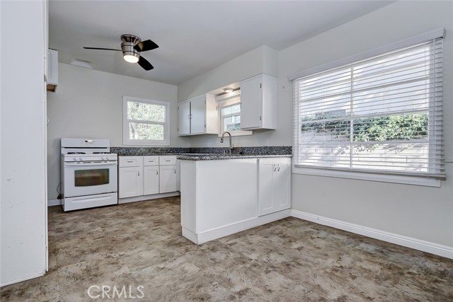 607 Sapphire St., Redondo Beach, California 90277, 2 Bedrooms Bedrooms, ,1 BathroomBathrooms,Residential,Sold,Sapphire St.,SB22047137
