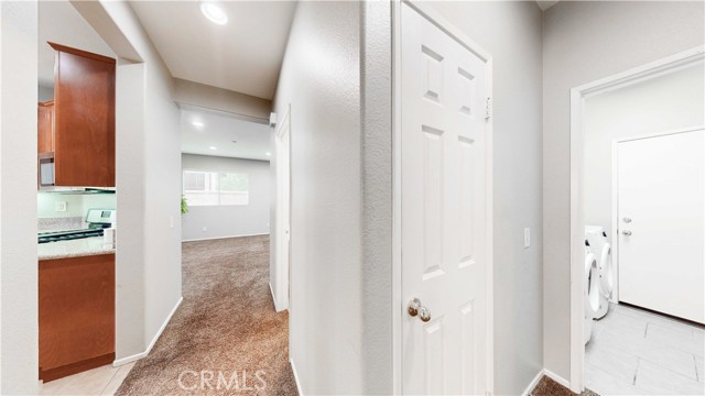 Proximity from Garage to Laundry to kitchen