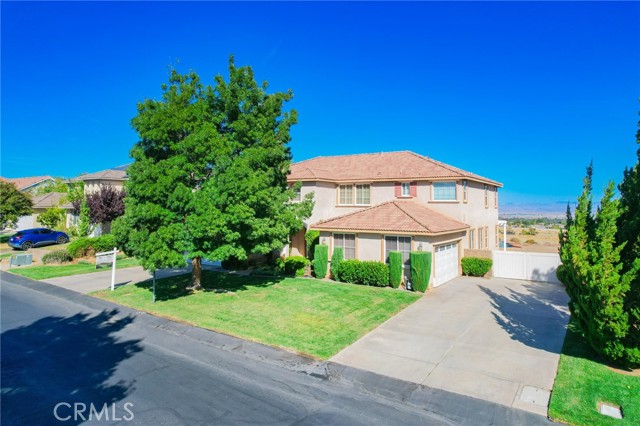 Detail Gallery Image 2 of 59 For 5121 Vista Dr, Palmdale,  CA 93551 - 4 Beds | 4 Baths