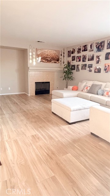 Detail Gallery Image 2 of 4 For 1433 Veronica, Hemet,  CA 92545 - 5 Beds | 3/1 Baths