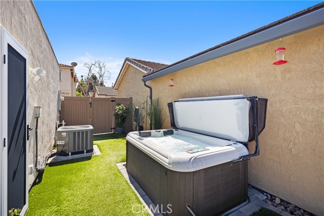 40 Tangerine, Irvine CA: https://media.crmls.org/medias/eaae04ed-cf54-41a1-a207-7ef09a902dad.jpg