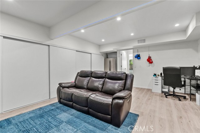 22835 Styles Street, Woodland Hills CA: https://media.crmls.org/medias/eaae1fde-18ff-491c-b9d3-098342ae8cd4.jpg