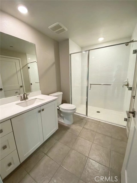 Detail Gallery Image 5 of 6 For 199 Bowery, Irvine,  CA 92612 - 2 Beds | 2 Baths