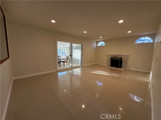 Detail Gallery Image 5 of 29 For 17475 Santa Lucia, Fountain Valley,  CA 92708 - 5 Beds | 3 Baths