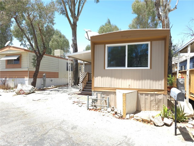 Image 21 of 22 For 51063 29 Palms Hwy  15