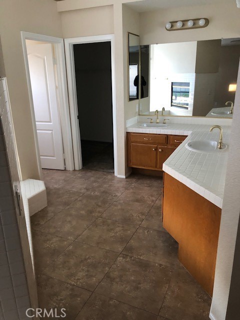 Detail Gallery Image 4 of 11 For 42075 Avenida Vista Ladera, Temecula,  CA 92591 - 4 Beds | 2/1 Baths