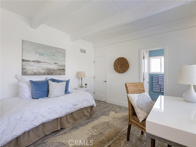 246 Via Los Miradores, Redondo Beach CA: https://media.crmls.org/medias/eab1cb5e-58ec-4f53-906f-1f616953efe6.jpg
