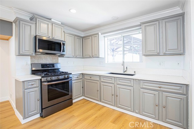 Detail Gallery Image 17 of 50 For 10531 Greenburn Ave, Sunland,  CA 91040 - 5 Beds | 4 Baths