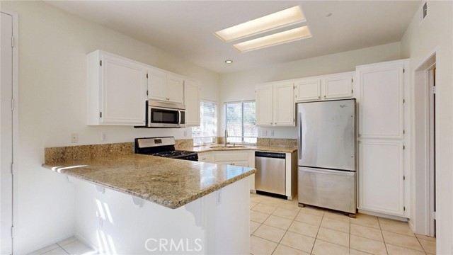 Detail Gallery Image 14 of 41 For 1459 Sutherland Dr, Riverside,  CA 92507 - 3 Beds | 2/1 Baths