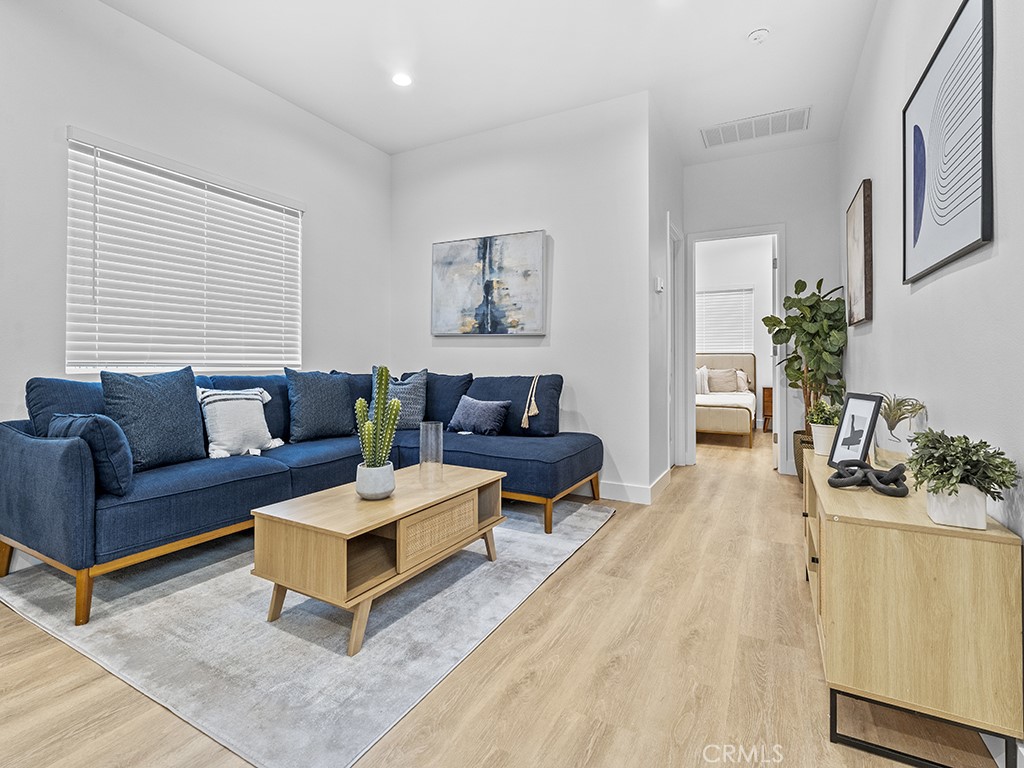 MLS #OC25238691 image #2