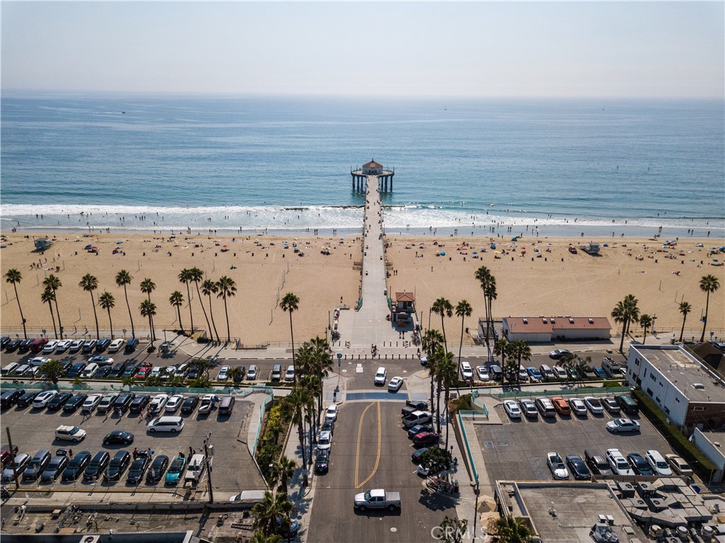 https://media.crmls.org/medias/eab426b3-6bea-4dd8-aeff-8de5505be1a0.jpg?preset=X-Large