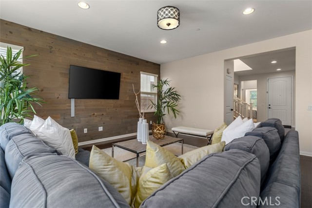 54 Revell Circle, Buena Park CA: https://media.crmls.org/medias/eab42e35-2168-4550-b6ad-ce2f599a5191.jpg