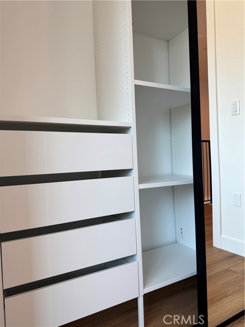 17457 Bullock Street, Encino CA: https://media.crmls.org/medias/eab4b9a9-187e-4777-83a1-2d6bc54e1e36.jpg