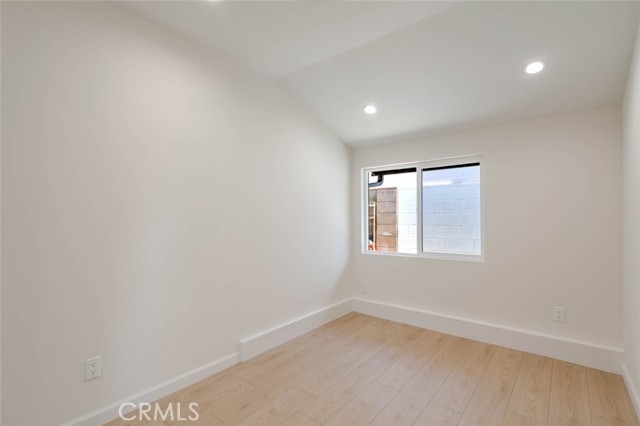 Detail Gallery Image 8 of 9 For 16697 Mckeever St, Granada Hills,  CA 91344 - 1 Beds | 1 Baths