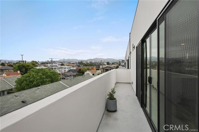 Detail Gallery Image 19 of 23 For 4136 3/4 Normal Ave #3/4,  Los Angeles,  CA 90029 - 2 Beds | 2 Baths