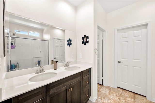 27108 Oncore Drive, Menifee CA: https://media.crmls.org/medias/eab598ab-6a38-444f-9072-5b2a3873a3d1.jpg