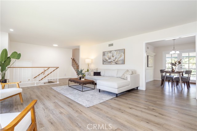 Detail Gallery Image 7 of 43 For 11357 Yolanda Ave, Porter Ranch,  CA 91326 - 5 Beds | 3 Baths