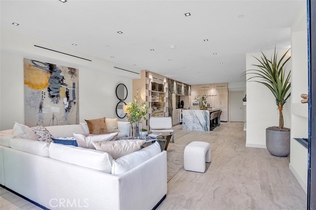 Detail Gallery Image 17 of 68 For 505 17th St, Huntington Beach,  CA 92648 - 3 Beds | 2/1 Baths