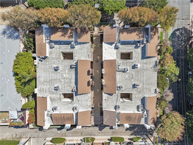 Detail Gallery Image 37 of 43 For 2909 Arizona Ave #3,  Santa Monica,  CA 90404 - 3 Beds | 2/1 Baths