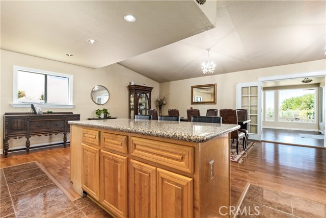 7240 Iverson Place, Paso Robles CA: https://media.crmls.org/medias/eab6de17-8574-4c32-8ac2-96be4d1d64cd.jpg
