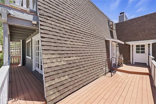 39325 Lodge Road, Fawnskin CA: https://media.crmls.org/medias/eab6edce-0f27-4193-b364-57df508250f2.jpg