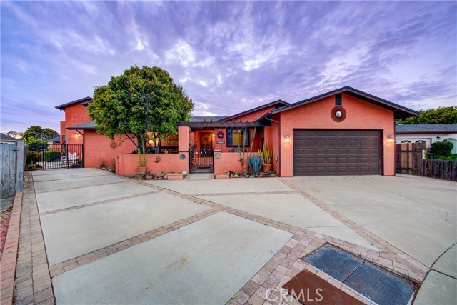 689 Woodland Drive, Arroyo Grande CA: https://media.crmls.org/medias/eab72910-b113-40df-a8ff-0d4dac156715.jpg