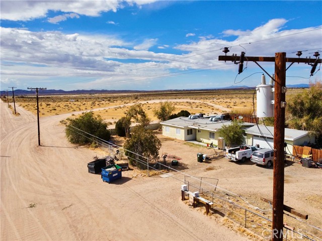 Detail Gallery Image 7 of 9 For 3799 Sweeten Ln, Barstow,  CA 92311 - 5 Beds | 3 Baths