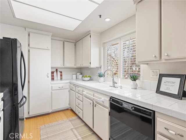 Image 27 of 41 For 2563 Plaza Del Amo  312