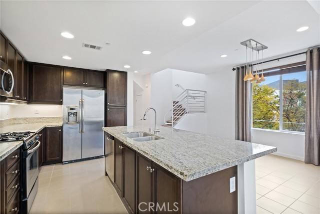 Image 20 of 26 For 555 Rockefeller