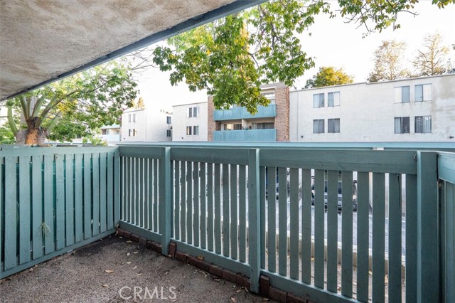 Detail Gallery Image 9 of 29 For 5700 Etiwanda Ave #154,  Tarzana,  CA 91356 - 3 Beds | 2 Baths