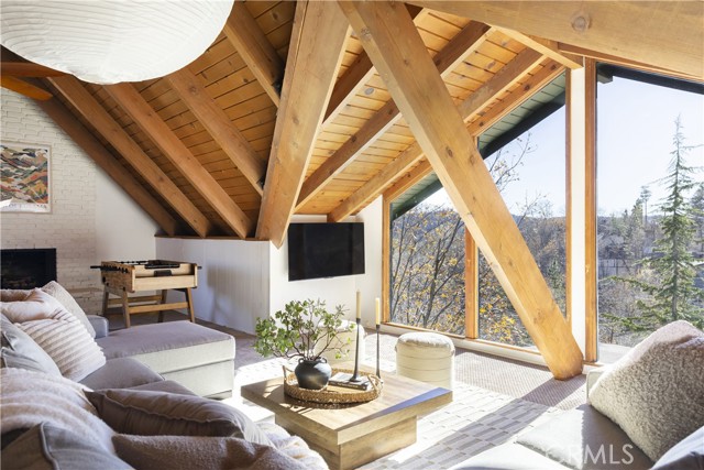 Front Image Thumbnail for CRIG25278453