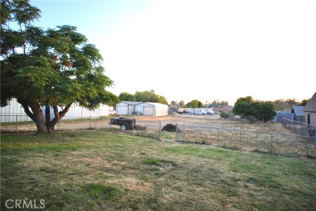 5187 Cedar Street, Jurupa Valley CA: https://media.crmls.org/medias/eab9feea-d32c-4f12-9a07-dfaa4758910b.jpg