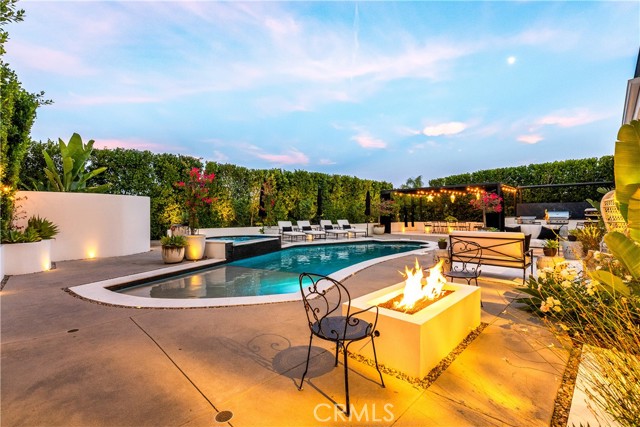 23477 Park Colombo, Calabasas CA: https://media.crmls.org/medias/eaba1f0d-f81b-48e9-a4b1-952cd25d2744.jpg
