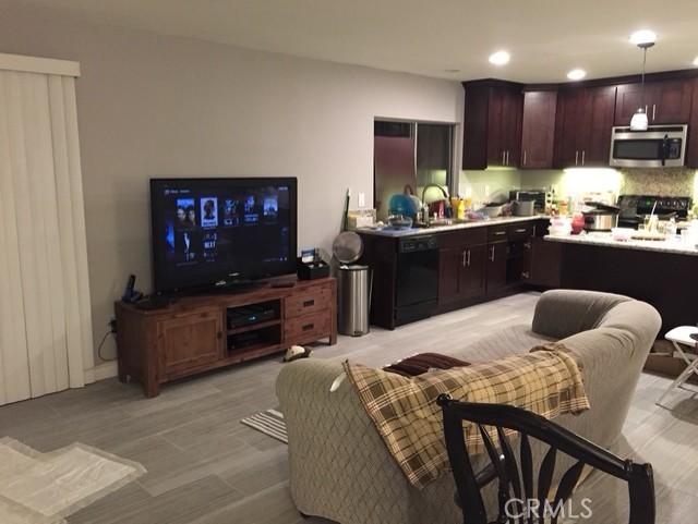 132 N Avenida Alipaz, Walnut CA: https://media.crmls.org/medias/eaba3fc8-cbad-4def-aa92-81388f2008e8.jpg