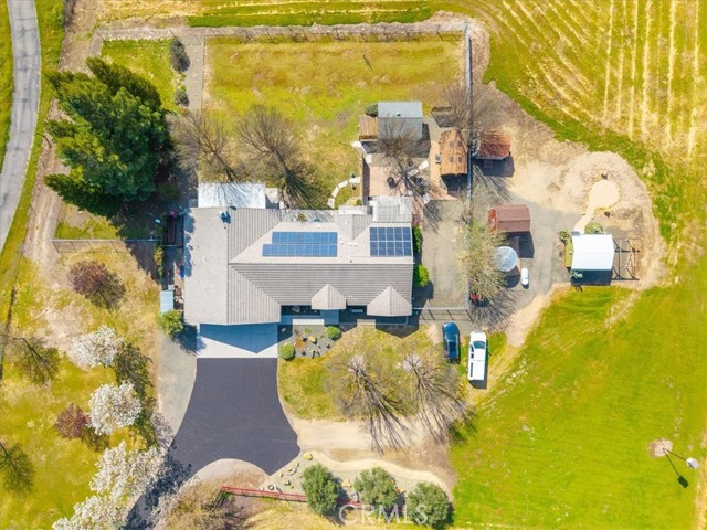 Detail Gallery Image 4 of 32 For 4385 Camp 8, Paso Robles,  CA 93446 - 4 Beds | 3 Baths