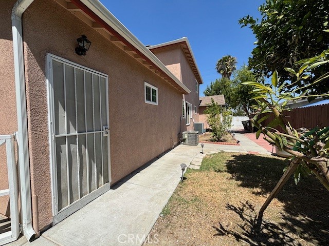 Detail Gallery Image 6 of 12 For 1921 Church St #B,  Redlands,  CA 92374 - 0 Beds | 1 Baths