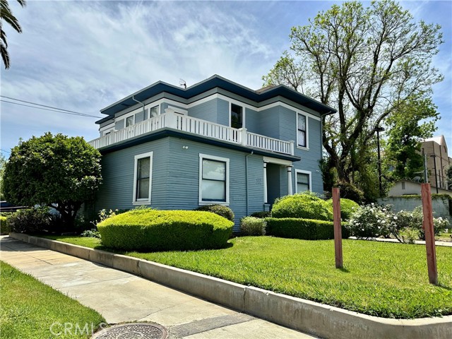 Detail Gallery Image 2 of 8 For 4308 Lime St, Riverside,  CA 92501 - – Beds | – Baths
