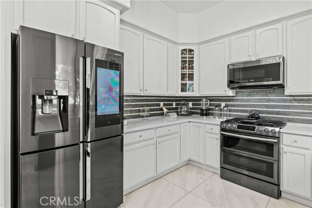 Detail Gallery Image 34 of 69 For 6920 Valmont #5,  Tujunga,  CA 91042 - 4 Beds | 3 Baths