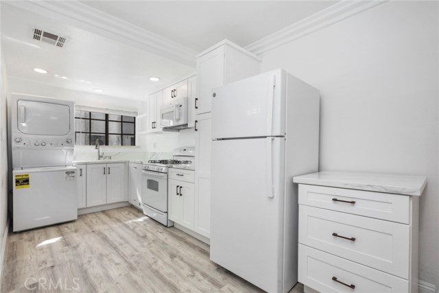 Front Image Thumbnail for CRSB25277670