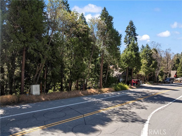 356 Ca-173, Lake Arrowhead CA: https://media.crmls.org/medias/eabd09da-492e-43a1-9425-066cb481d951.jpg