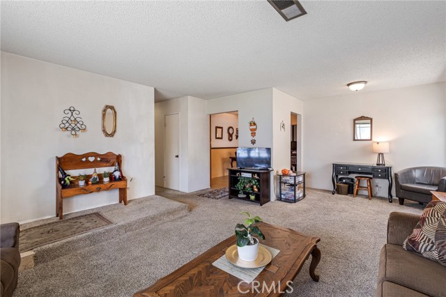 Detail Gallery Image 6 of 32 For 11143 James Pl, Cerritos,  CA 90703 - 3 Beds | 2 Baths