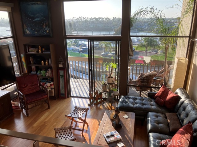 5327 Marina Pacifica N Drive, Long Beach CA: https://media.crmls.org/medias/eabea7bd-c1f7-4188-9d19-e786a63c43b1.jpg