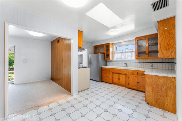 Detail Gallery Image 13 of 39 For 1106 Hollydale Dr, Fullerton,  CA 92831 - 4 Beds | 2 Baths