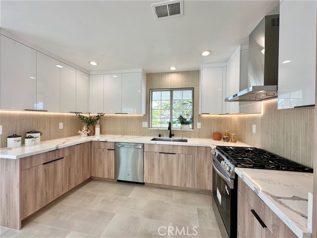 Detail Gallery Image 11 of 33 For 1260 Summershade, La Habra,  CA 90631 - 4 Beds | 2 Baths