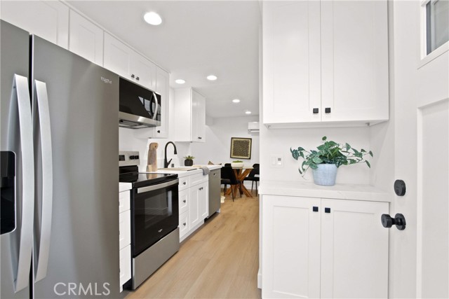 Detail Gallery Image 36 of 45 For 17805 Winterberry St, Fountain Valley,  CA 92708 - 6 Beds | 5/1 Baths
