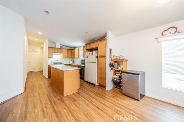 Detail Gallery Image 10 of 37 For 22111 Newport Ave #5,  Grand Terrace,  CA 92313 - 3 Beds | 2 Baths
