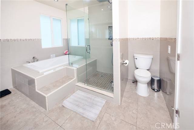 Detail Gallery Image 17 of 71 For 3985 Oakridge Cir, Norco,  CA 92860 - 5 Beds | 3 Baths