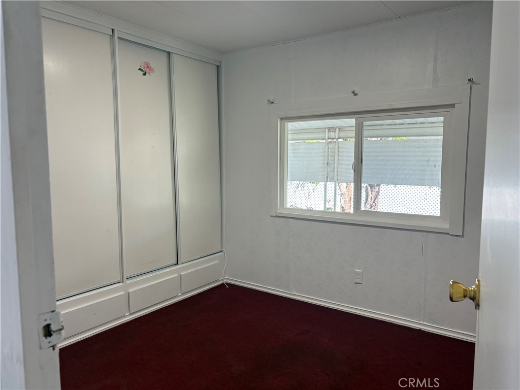 2300 Valley Parkway - photo 10